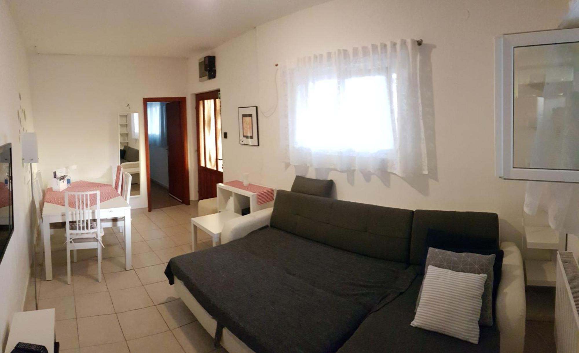 Apartmani Ela Prvic Luka Exterior photo