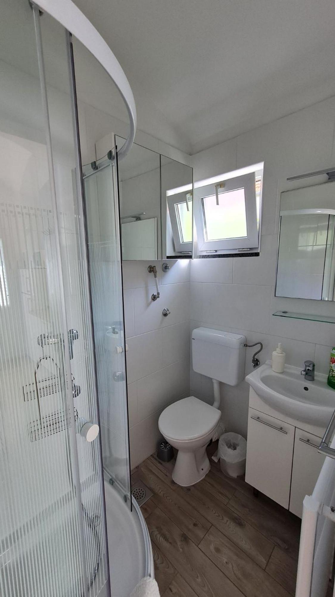 Apartmani Ela Prvic Luka Exterior photo