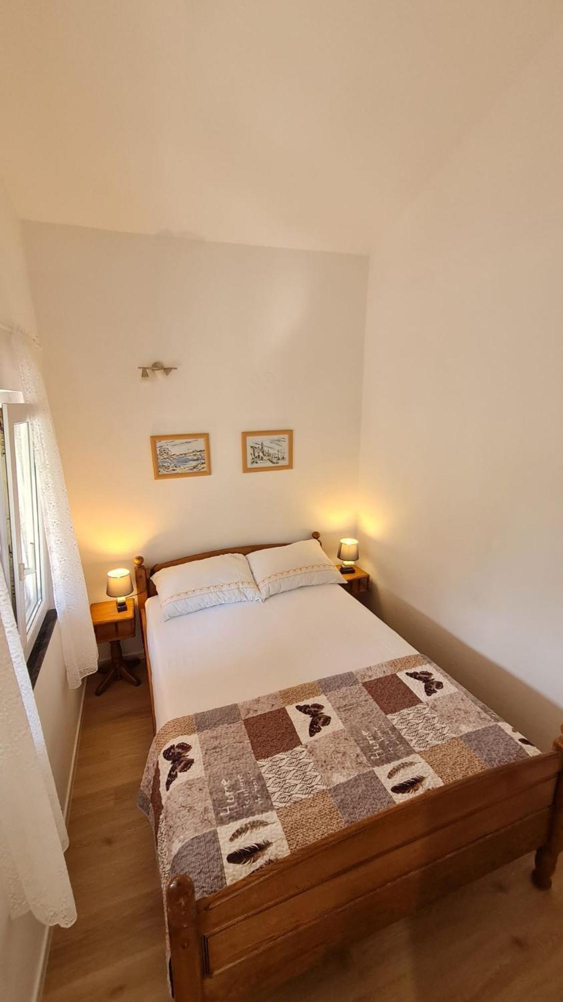 Apartmani Ela Prvic Luka Exterior photo